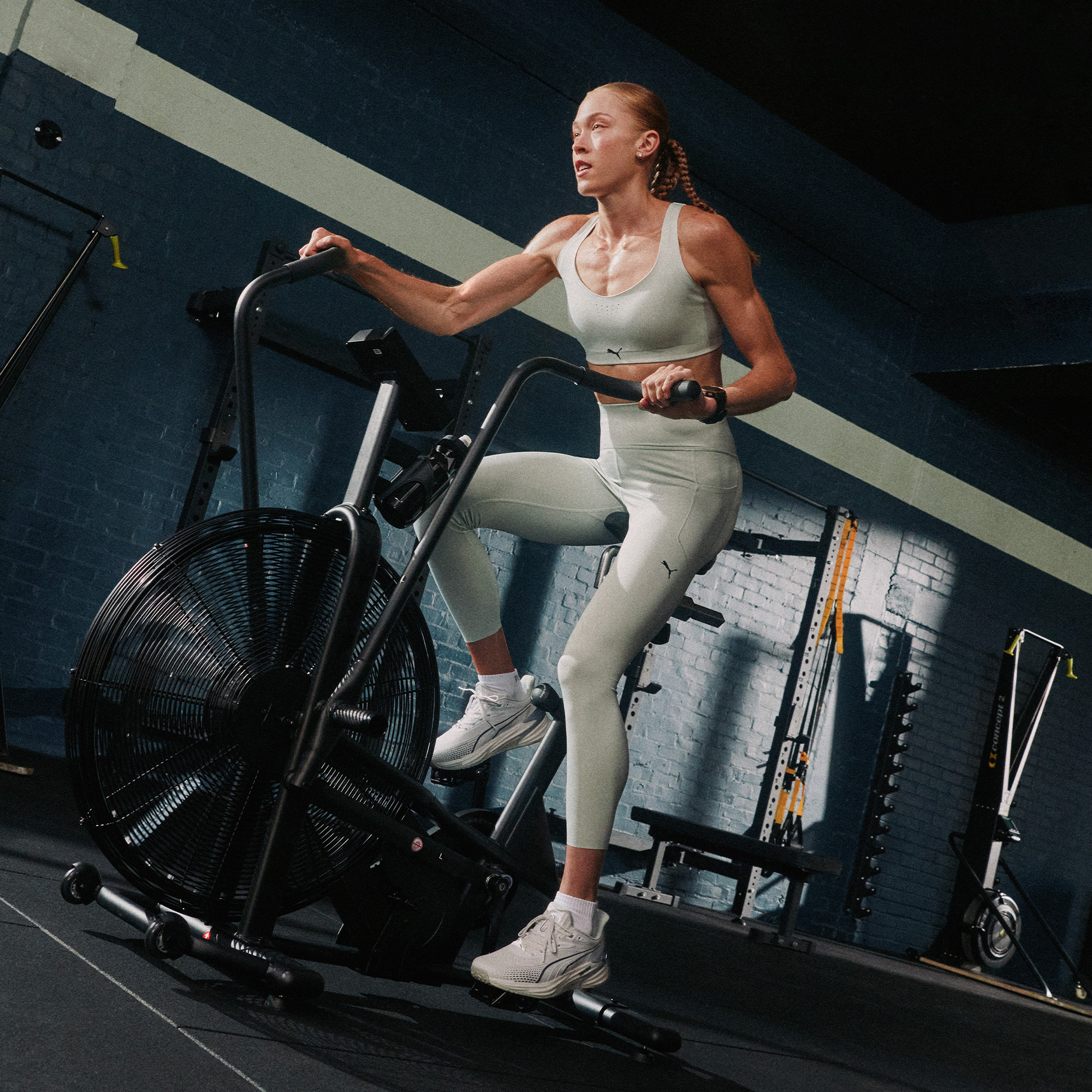 TRAINING MUJER